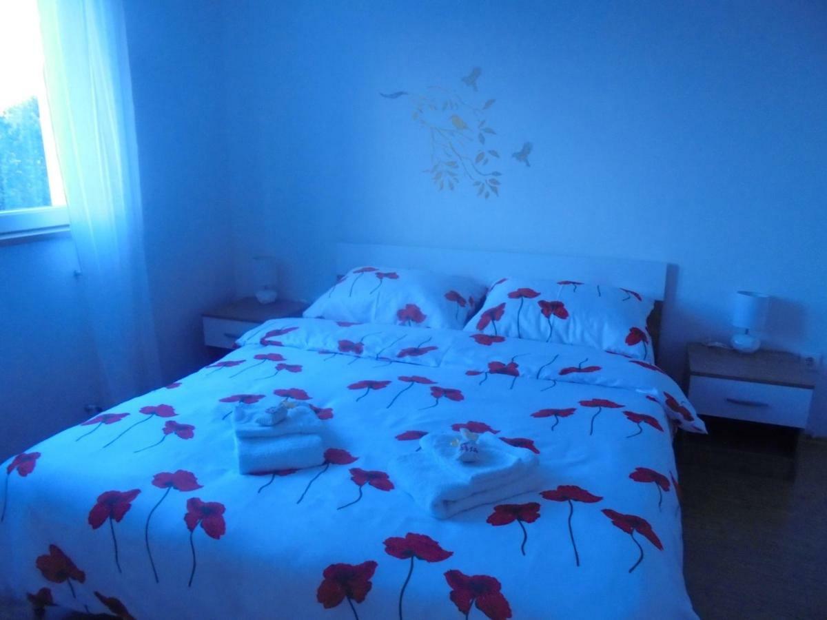 Apartment 88